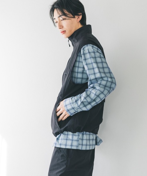 LOWRYS FARM（ローリーズファーム）の「ナイロンユーティリティベスト　 288789（その他アウター・メンズ・ブラック/アイボリー・MEDIUM/LARGE）」の17枚目の写真