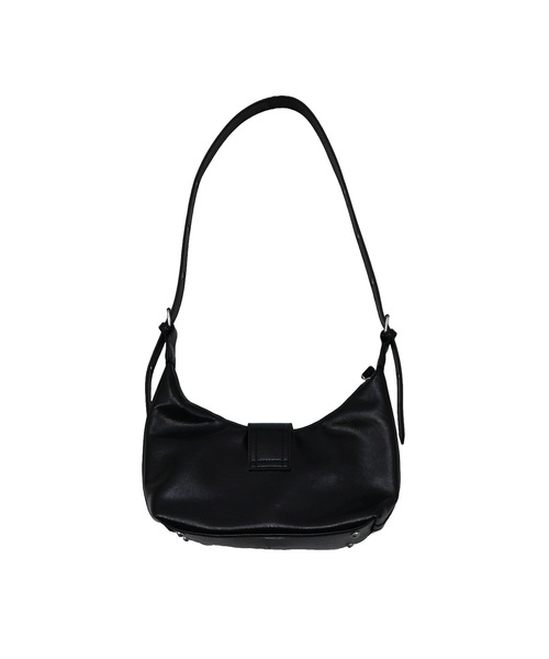 tinkerend(ティンカーエンド)の「Studded Belt Faux Leather Shoulder Bag / スタッズベルトフェイクレザーショルダーバック(ショルダーバッグ・レディース・ブラック・FREE)」の3枚目の写真