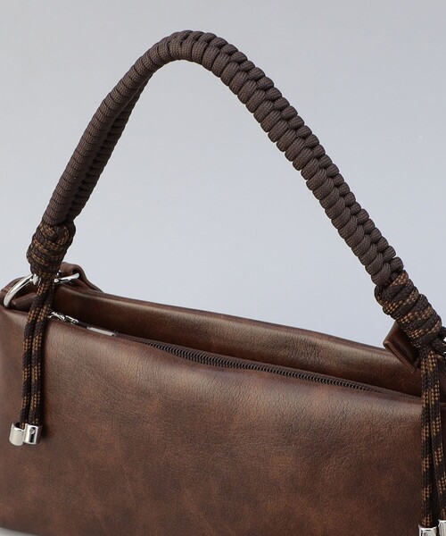coen（コーエン）の「レザーライク コード ミニショルダーバッグ（ショルダーバッグ・レディース・ダークブラウン/ダークグレー・FREE）」の13枚目の写真
