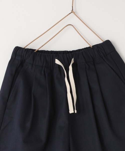 LOWRYS FARM(ローリーズファーム)の「TCタックハーフパンツ 290617(その他パンツ・キッズ・ベージュ/ネイビー・140cm/130cm/120cm/110cm/150cm)」の3枚目の写真