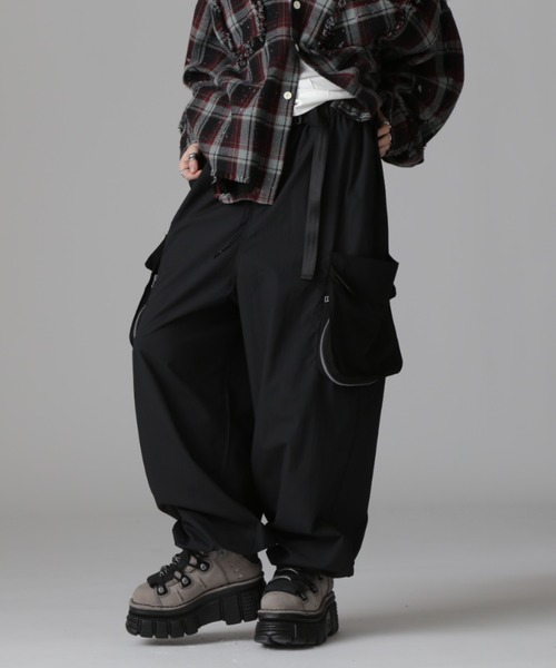 DANKE SCHON(ダンケシェーン)の「DankeSchon/ダンケシェーン/SWITCH NYLON CARGO(その他パンツ・レディース・ブラック・M/L)」の7枚目の写真