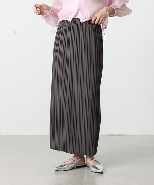 COLONY 2139(コロニートゥーワンスリーナイン)の「プリーツナロースカート(スカート・レディース・オフホワイト/チャコールグレー/ブラック/グレイッシュベージュ・FREE)」の18枚目の写真