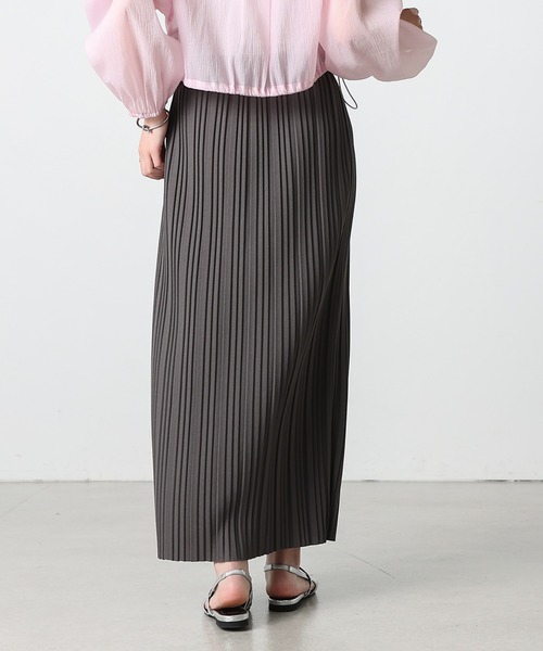COLONY 2139(コロニートゥーワンスリーナイン)の「プリーツナロースカート(スカート・レディース・オフホワイト/チャコールグレー/ブラック/グレイッシュベージュ・FREE)」の20枚目の写真