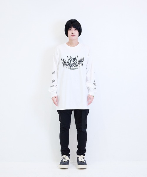 [W] by VIRGOwearworks（ダブリューバイヴァルゴウェアーワークス）の「Metal Logo LSPT（Tシャツ/カットソー・メンズ・ブラック/ホワイト・MEDIUM/LARGE/X-LARGE/XX-LARGE）」の7枚目の写真