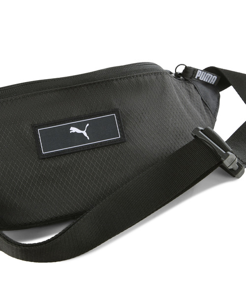 PUMA(プーマ)の「PUMA プーマ ユニセックス プーマ デック ウエスト バッグ 2.2L PUMA DECK Waist Ba(ボディバッグ/ウエストポーチ・メンズ・ブラック×ホワイト/ブラック系その他・フリー)」の10枚目の写真