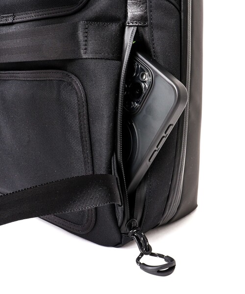 beruf baggage(ベルーフバゲッジ)の「【beruf baggage/ベルーフ バゲッジ】URBAN EXPLORER 16DR(バックパック/リュック・メンズ・ブラック・FREE)」の13枚目の写真