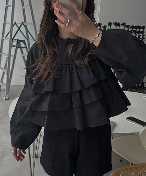 tiered random frill v neck hollow out short SH 【公式通販】
