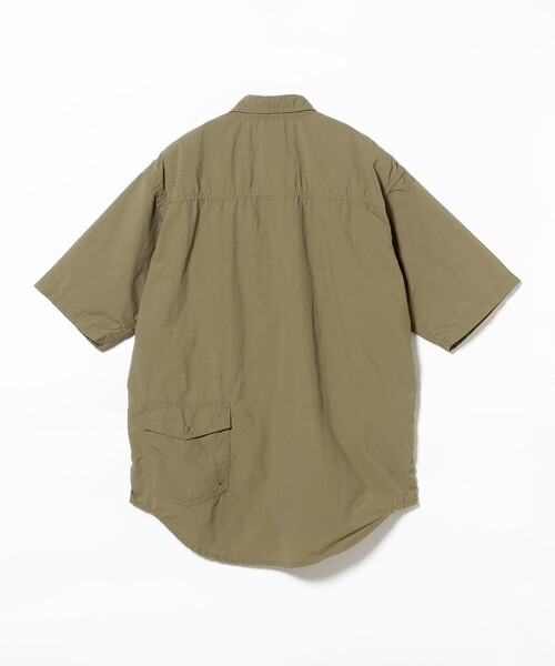 BEAMS（ビームス）の「【撥水】リラックスフィット アクティブ シャツ【セットアップ対応】（シャツ/ブラウス・メンズ・ネイビー/オリーブ/ブラウン・S/M/L/XL）」の17枚目の写真