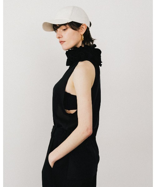 ボリュームティアードフリルネックニットブラウス