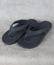 totes（トーツ）の「totes フラットトングサンダル（サンダル）」