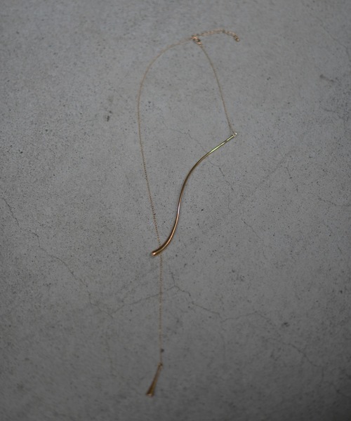 Marient(マリエント)の「Asymmetry Drop Necklace/アシンメトリードロップネックレス(ネックレス・レディース・シルバー/ゴールド・FREE)」の6枚目の写真