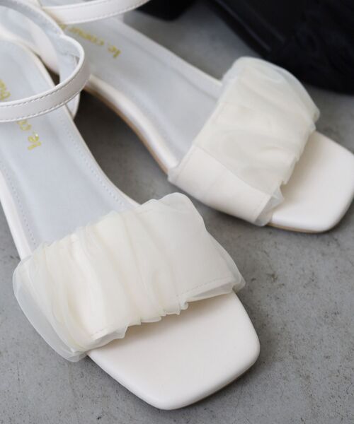 le.coeur blanc（ルクールブラン）の「《WEB限定アイテム》ギャザーストラップサンダル（サンダル・レディース・アイボリー/キャメル/ブラック系その他/ブラック・36/37/38）」の7枚目の写真