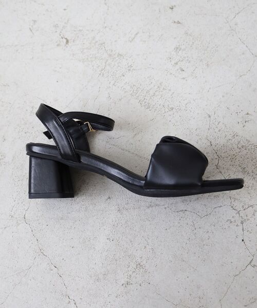 le.coeur blanc（ルクールブラン）の「《WEB限定アイテム》ギャザーストラップサンダル（サンダル・レディース・アイボリー/キャメル/ブラック系その他/ブラック・36/37/38）」の21枚目の写真