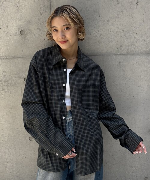 WHO'S WHO gallery（フーズフーギャラリー）の「【KOOKY'N/クーキー】チェックシャツ / UNISEX/ユニセックス（シャツ/ブラウス・レディース・ブラック/グリーン/ブルー・FREE）」の3枚目の写真