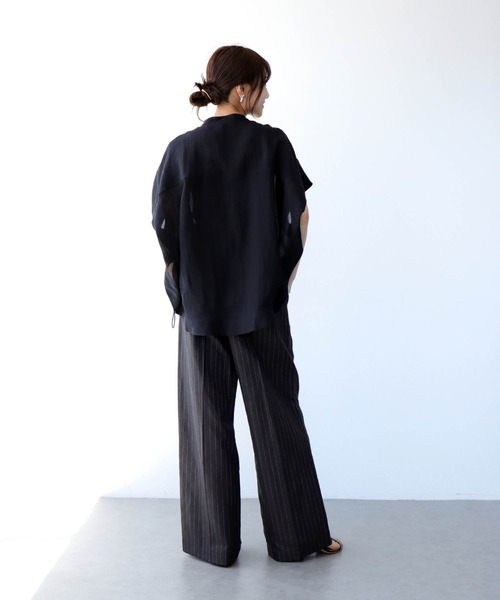 波瑠さんドラマ着用　シャイニーピンヘッドストレートパンツ スピンドル麻シャツ（シャツ/ブラウス）｜Jines（ジネス）の