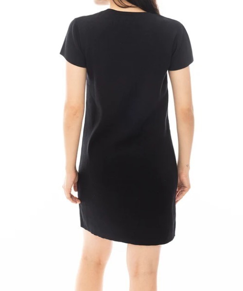 RVCA（ルーカ）の「【RVCA/ルーカ】24SS MINI RVCA KNIT DRESS/ルーカニットミニワンポイントロゴワンピース（ワンピース・レディース・ブラック・MEDIUM/SMALL）」の2枚目の写真