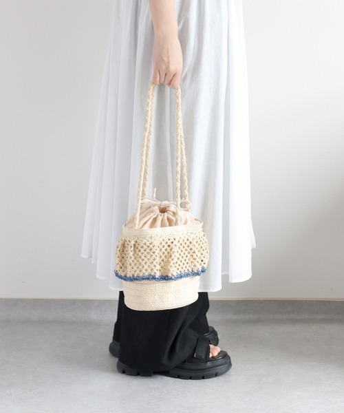 cepo(セポ)の「【aritella】フリルバケツバッグ(ショルダーバッグ・レディース・ライトベージュ/ベージュ・FREE)」の13枚目の写真