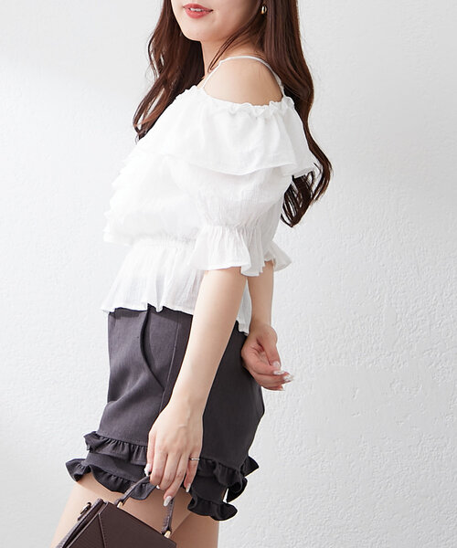 continuer de NICE CLAUP(コンティニューデナイスクラップ)の「【@_chipi2xセレクト】2WAYフリルブラウス(シャツ/ブラウス・レディース・オフホワイト/ブラック/ピンク・FREE)」の6枚目の写真