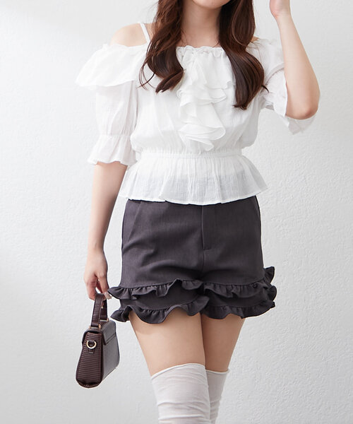 continuer de NICE CLAUP(コンティニューデナイスクラップ)の「【@_chipi2xセレクト】2WAYフリルブラウス(シャツ/ブラウス・レディース・オフホワイト/ブラック/ピンク・FREE)」の2枚目の写真
