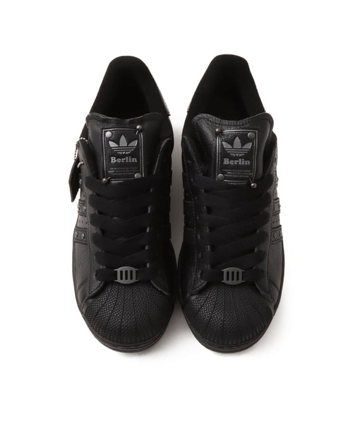 adidas（アディダス）の「adidas SUPERSTAR II / アディダス スーパースター II（スニーカー・メンズ・ブラック・28.0cm/24.0cm/23.5cm/24.5cm/25.0cm/25.5cm/26.0cm/26.5cm/27.0cm/27.5cm/28.5cm/29.0cm/30.0cm/23.0cm）」の2枚目の写真