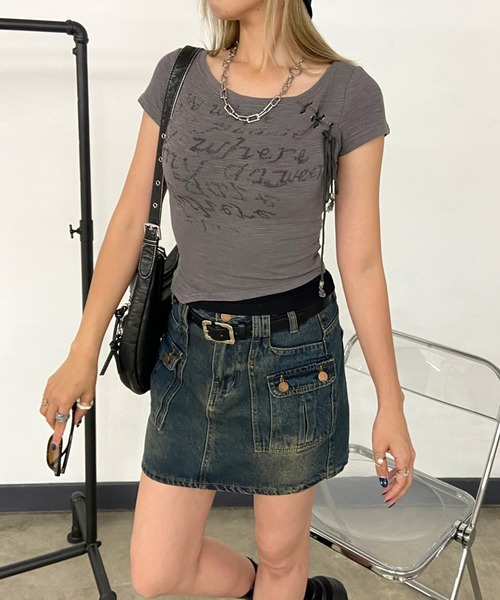 non-hedge（ノンヘッジ）の「アンサンブル風ロゴレースアップショート丈Tシャツ（Tシャツ/カットソー・レディース・チャコールグレー/オフホワイト/ブラック・FREE）」の7枚目の写真