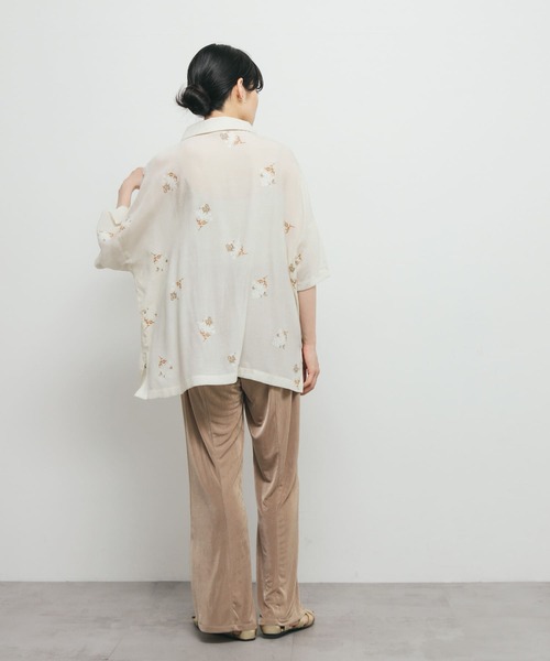 KBF（ケイビーエフ）の「シャイニーイージーフレアパンツ（その他パンツ・レディース・ベージュ/ブラック/グレー・ONE）」の10枚目の写真