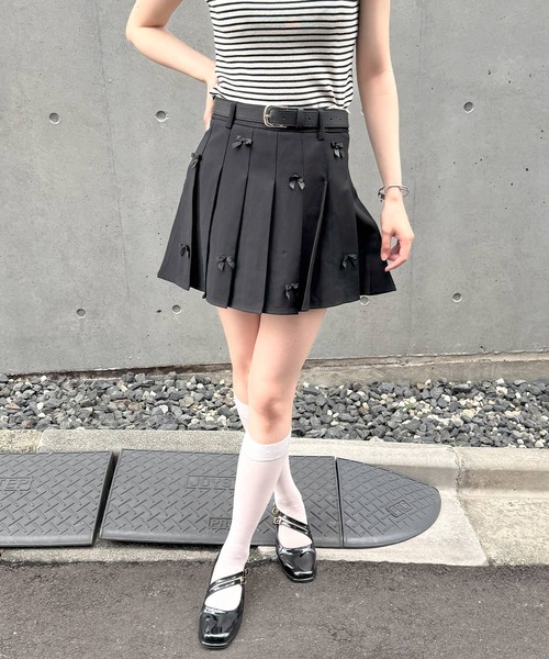 frunco(フランコ)の「【ZOZO限定】リボンプリーツスカート(スカート・レディース・グレー/ブラック/ホワイト・MEDIUM)」の5枚目の写真
