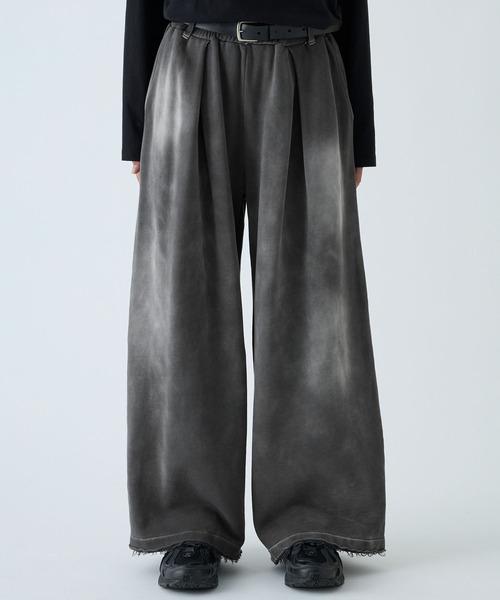 VELNUS(ベルナス)の「【VELNUS】Vintage Makeup Heavyweight Double Tuck Sweatpants/ヴィンテージメイク ヘビーウェイトダブルタックスウェットパンツ(スウェットパンツ・メンズ・チャコールグレー/ブラック・S/L/M)」の2枚目の写真