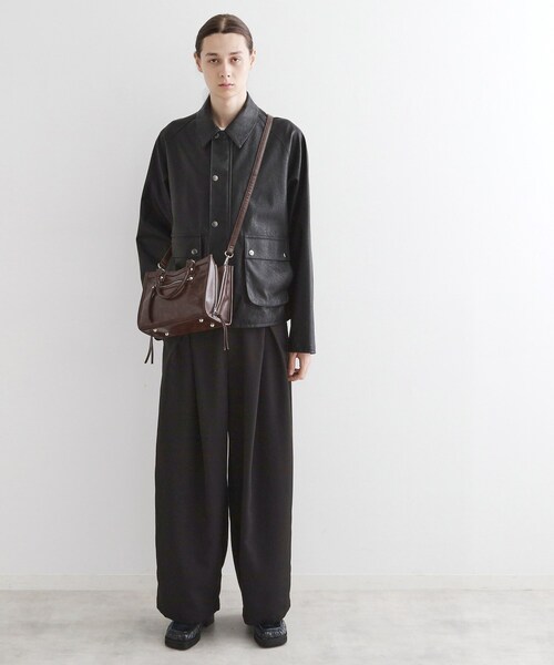 tk.TAKEO KIKUCHI(ティーケータケオキクチ)の「【FANCYシリーズ】スタッズスクエアボストンバッグ(ショルダーバッグ・メンズ・ブラック/ブラウン系その他/ベージュ系・00)」の17枚目の写真