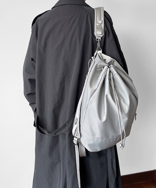 Ressaca(レサーカ)の「巾着ナイロンリュック ナップサック(バックパック/リュック・メンズ・ブラック/グレー・FREE)」の5枚目の写真