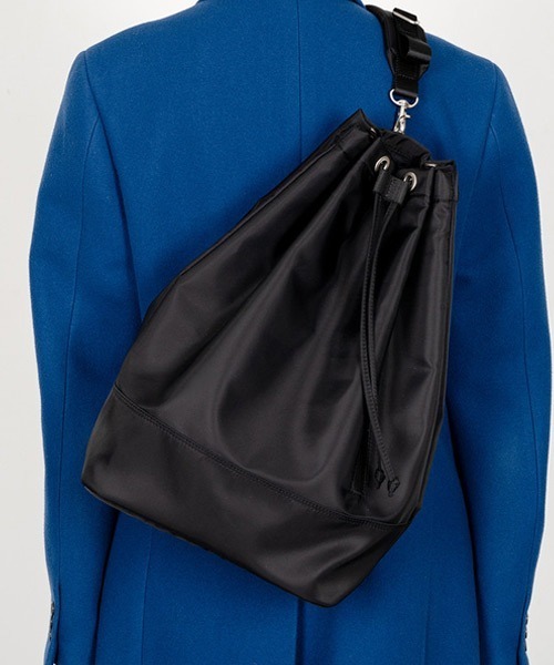 Ressaca(レサーカ)の「巾着ナイロンリュック ナップサック(バックパック/リュック・メンズ・ブラック/グレー・FREE)」の13枚目の写真