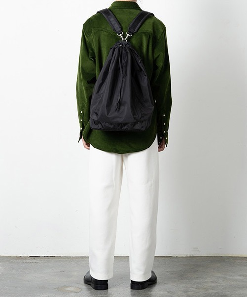 Ressaca(レサーカ)の「巾着ナイロンリュック ナップサック(バックパック/リュック・メンズ・ブラック/グレー・FREE)」の12枚目の写真