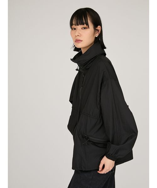 KEEN(キーン)の「【emmi×KEEN】RECYCLE NYLONLIGHT JACKET(ブルゾン・レディース・ブラック・M)」の6枚目の写真