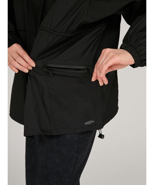 KEEN(キーン)の「【emmi×KEEN】RECYCLE NYLONLIGHT JACKET(ブルゾン・レディース・ブラック・M)」の15枚目の写真