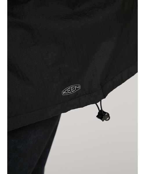 KEEN(キーン)の「【emmi×KEEN】RECYCLE NYLONLIGHT JACKET(ブルゾン・レディース・ブラック・M)」の17枚目の写真
