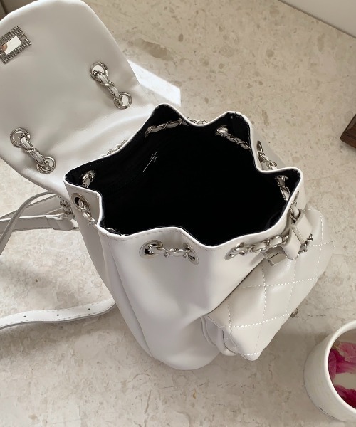 キルティングチェーン使いミニリュック（バックパック/リュック