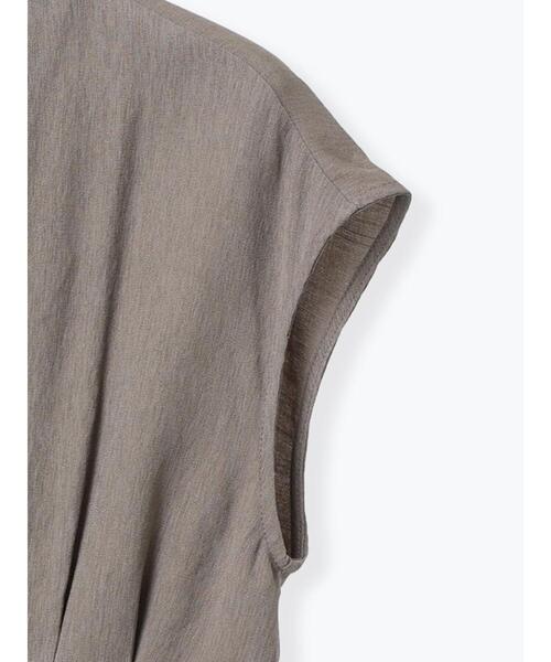 Te chichi TERRASSE（テチチテラス）の「ウエストタックVネックブラウス（シャツ/ブラウス・レディース・モカ/オフホワイト/ブルー・F）」の7枚目の写真