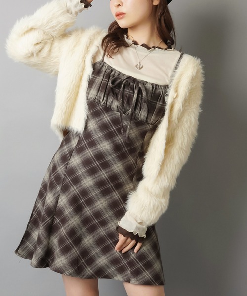 SPINNS（スピンズ）の「あざと可愛いチェックミニキャミワンピ（ワンピース・レディース・ベージュ/ピンク/グレー/ブラック/ブラウン・ONESIZE）」の8枚目の写真