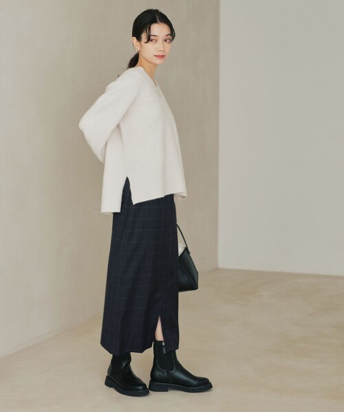 green label relaxing（グリーンレーベルリラクシング）の「［size SHORT/TALLあり］キチントボトムス サキソニー Iライン スリム スカート（スカート・レディース・ブラック/その他1/ベージュ/オフホワイト・TALL/40/38/36/SHORT）」の8枚目の写真