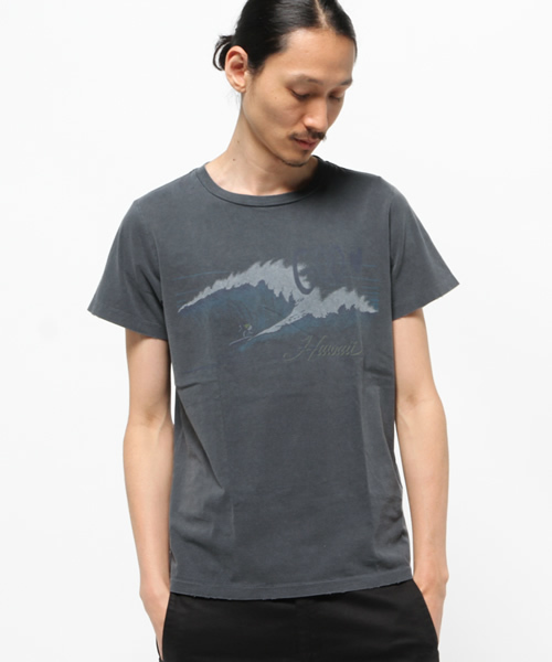 REMI RELIEF(レミレリーフ)の「REMI RELIEF(レミレリーフ) プリントT / 108-RRE-RN15173152(Tシャツ/カットソー・メンズ・オフホワイト/チャコールグレー・M/S/L)」の1枚目の写真