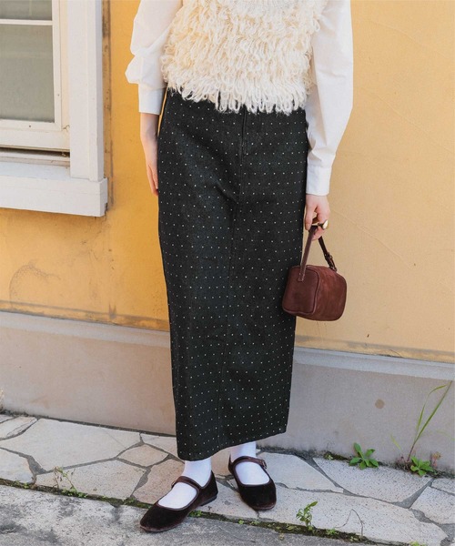 titivate（ティティベイト）の「美ラインシルエットデニムスカート（デニムスカート・レディース・ブラック系その他/ブラック/ブラウン/インディゴブルー・S/M/L）」の3枚目の写真