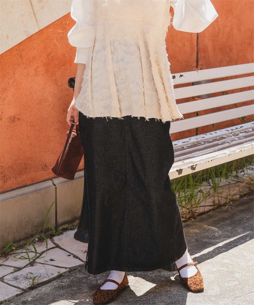 titivate（ティティベイト）の「美ラインシルエットデニムスカート（デニムスカート・レディース・ブラック系その他/ブラック/ブラウン/インディゴブルー・S/M/L）」の2枚目の写真