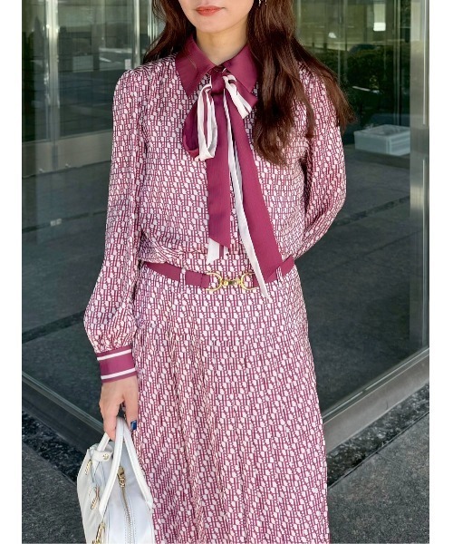 【未使用品】アナイ キカプリントボウタイブラウス 総柄 リボン Mサイズ ピンク クラシカルパターンボウタイブラウス（シャツ/ブラウス）｜LILY BROWN