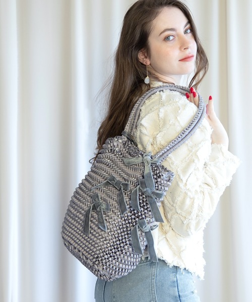 U(ユー)の「Ruban ルバン トートバッグ 飛ばしリボン付き(トートバッグ・レディース・ブラック/グレー・FREE)」の5枚目の写真