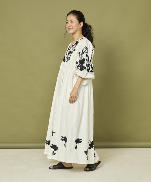 Freada/フリーダ インド 花刺繍 モノトーン ワンピース/ヘビー