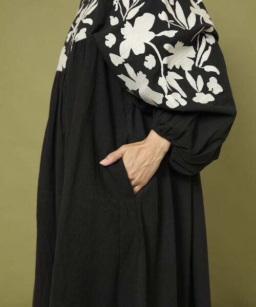 セール】Freada/フリーダ インド 花刺繍 モノトーン ワンピース/ヘビー