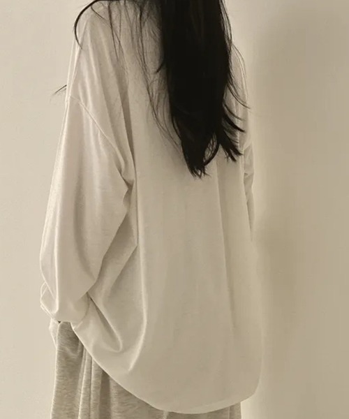 cammie(キャミー)の「クルーネックオーバーサイズロンT(Tシャツ/カットソー・レディース・ブラック/ホワイト/ダークグレー/グレー・L/M)」の7枚目の写真