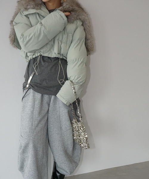 chuclla（チュクラ）の「フード変形ファーカラー ショートダウン chw25a065（ダウンジャケット/コート・レディース・ブラック/ライトグリーン・FREE）」の5枚目の写真