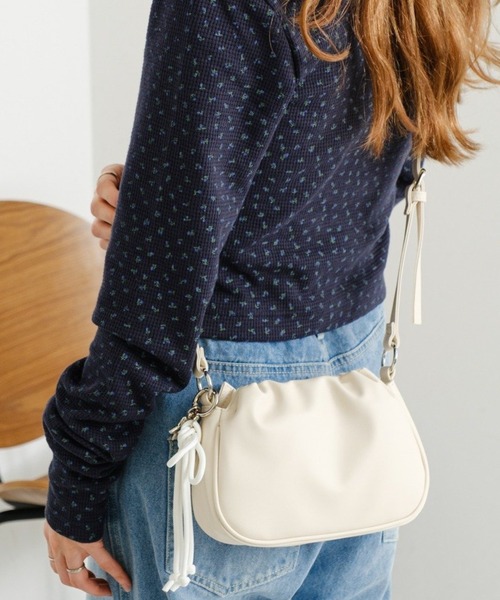 Kastane（カスタネ）の「【WEB・一部店舗限定】2WAYタックショルダーBAG（ショルダーバッグ・レディース・ピンク/アイボリー/ブラック・FREE）」の2枚目の写真