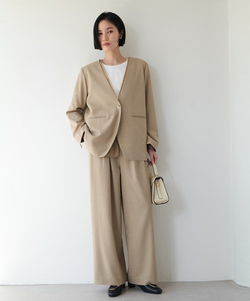 Brown&Street(ブラウンアンドストリート)の「エフォートレスワイドパンツ(スラックス・レディース・ダークネイビー/サンドベージュ・L~LL)」の11枚目の写真